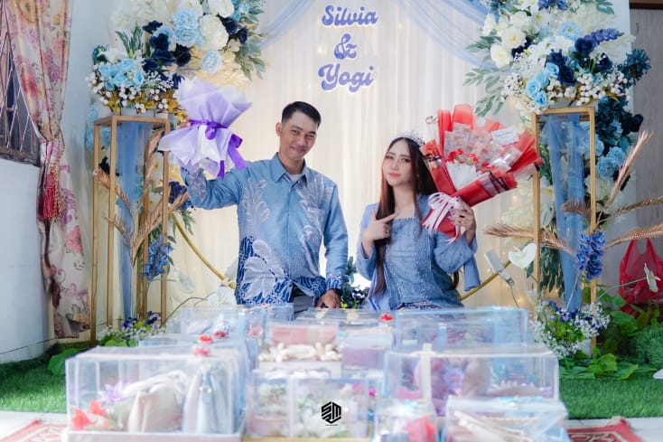 MAKEUP_2025082818540238-1