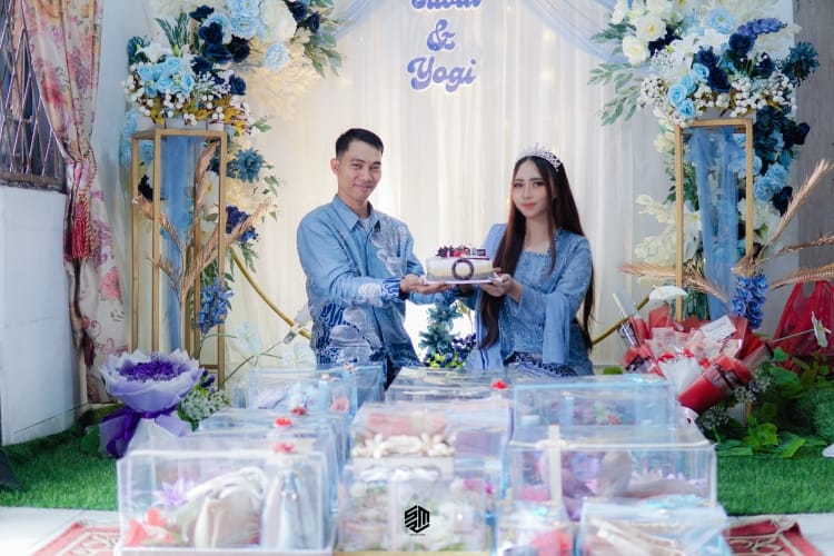 MAKEUP_2025082819044065-1